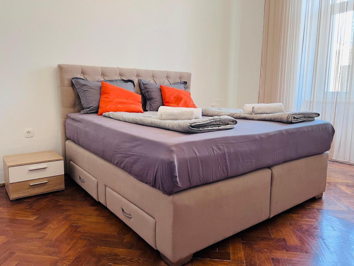 For Special Getaway Rose Apartman